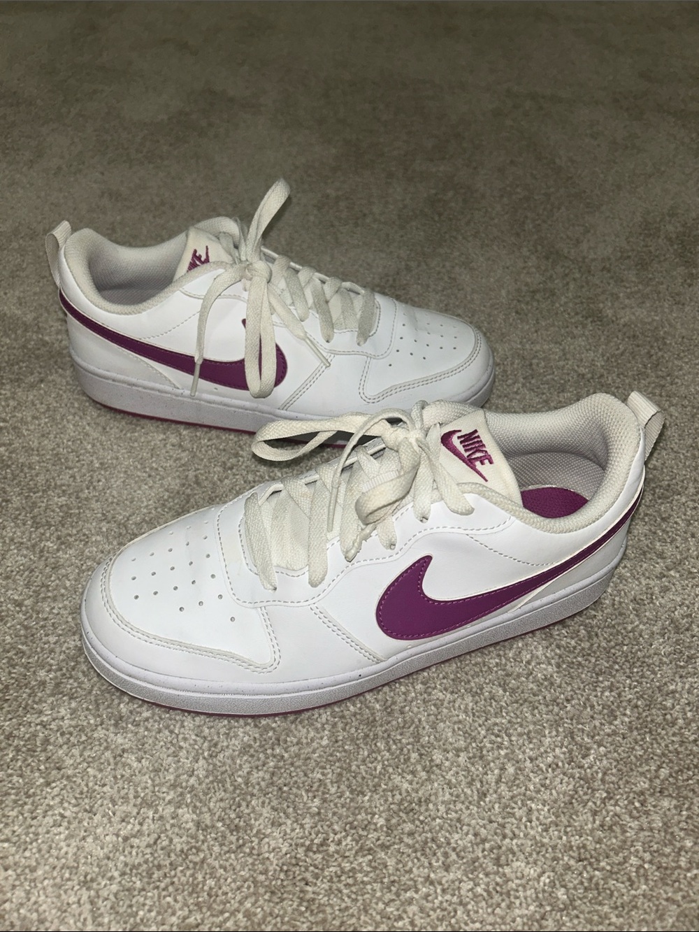 Nike Women's 7.5/6.5Y White Sneakers with Magenta Swoosh